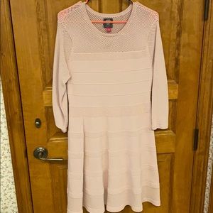 Vince Camuto Dress Worn twice Comfortable/fitted